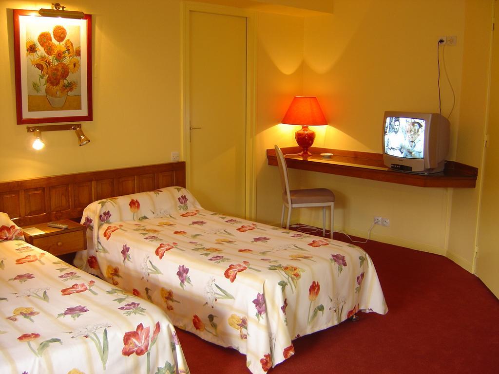 Hotel Le Ratelier à Montaigut-sur-Save Extérieur photo
