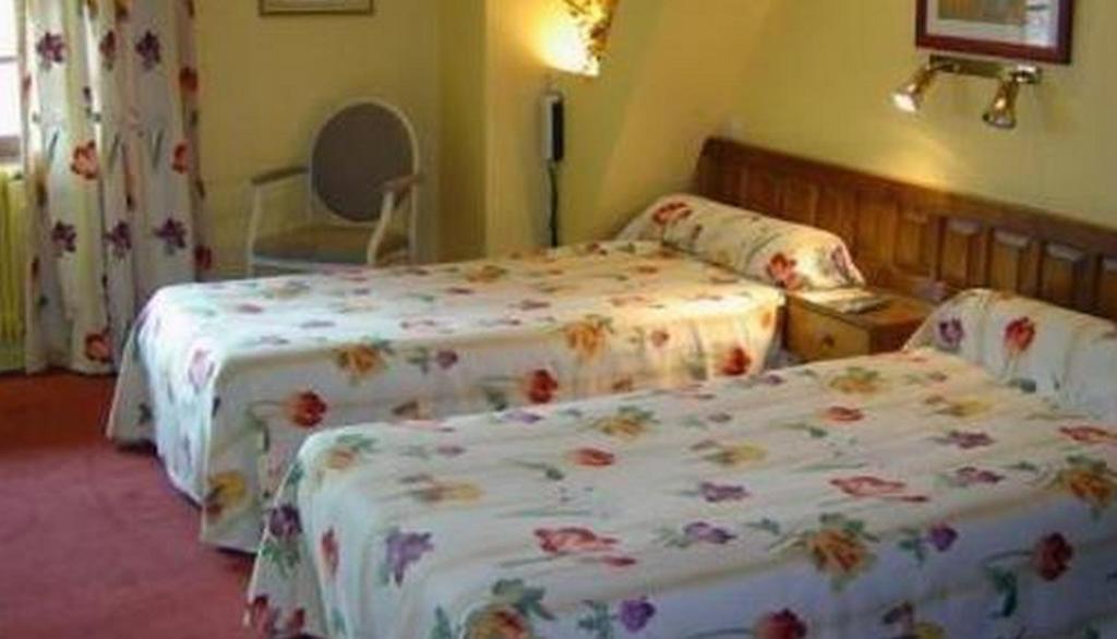 Hotel Le Ratelier à Montaigut-sur-Save Chambre photo